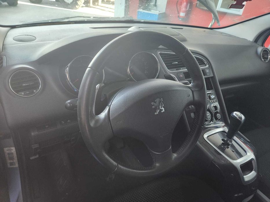 Peugeot 5008 1.6, Automática, de 2011 ás peças.