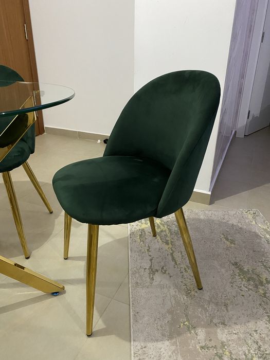 Mesa com cadeiras