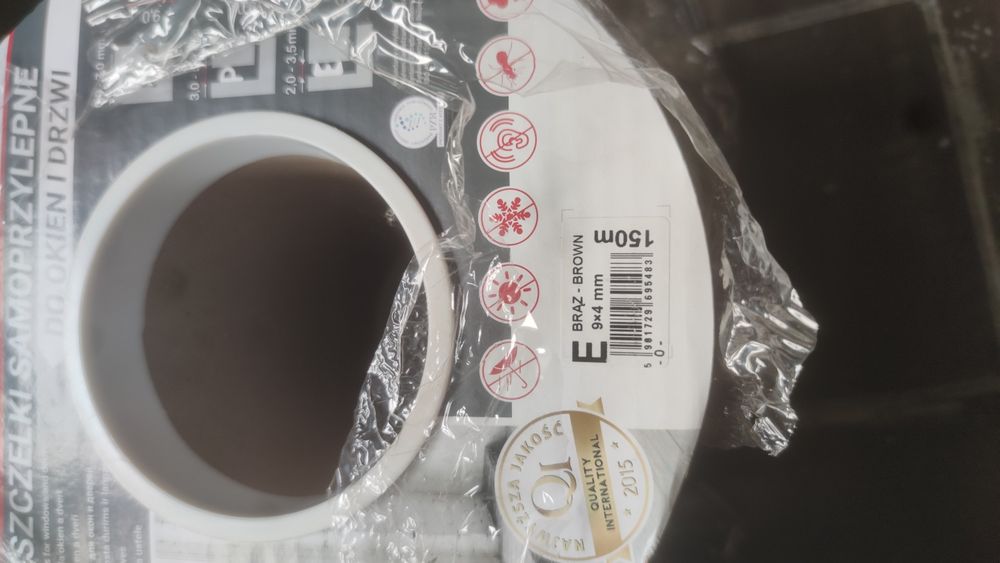 Uszczelka do okien, drzwi 9x4 mm 150 metrów