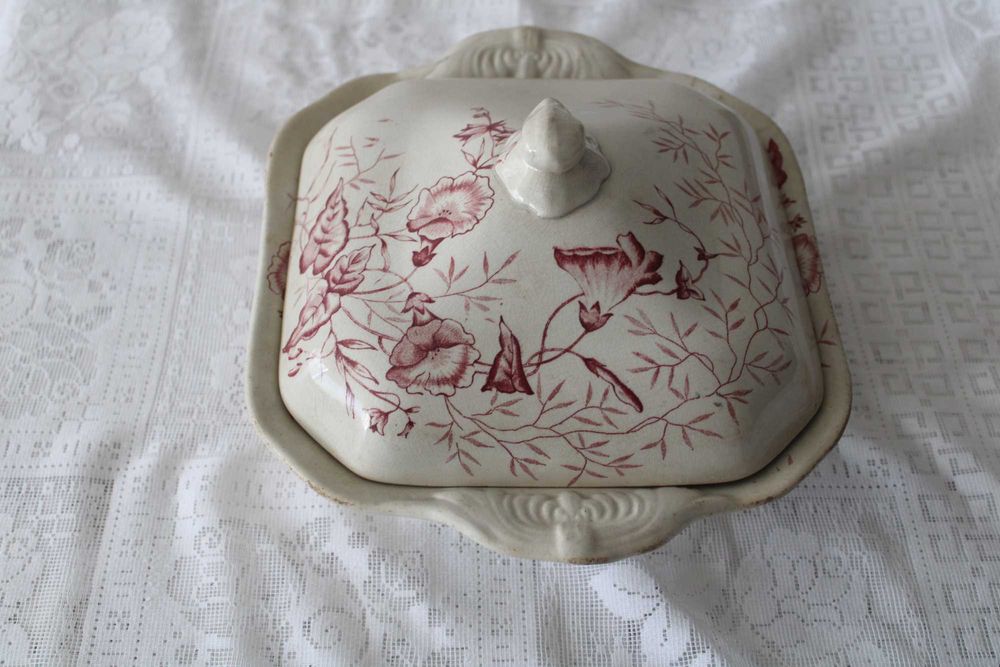 Pequena Terrina Faiança Alcântara, meados sec. XIX