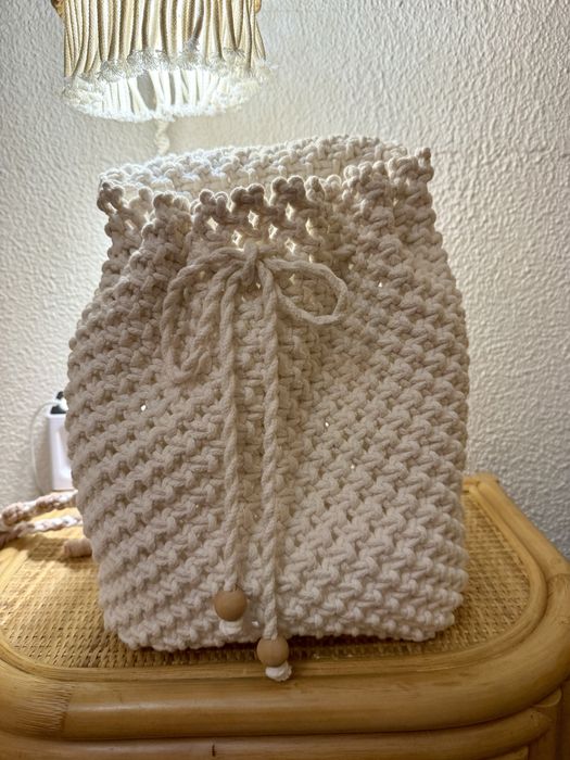 Mochila em maccrame
