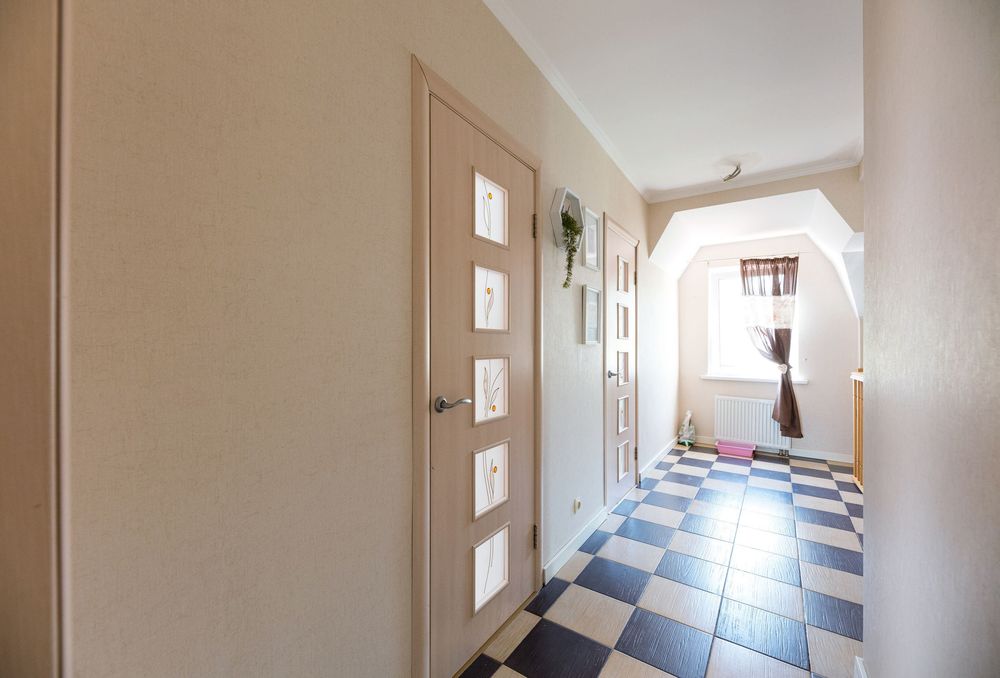 Без% Продається двоповерховий чотирикімнатний будинок дім, Лебедівка.