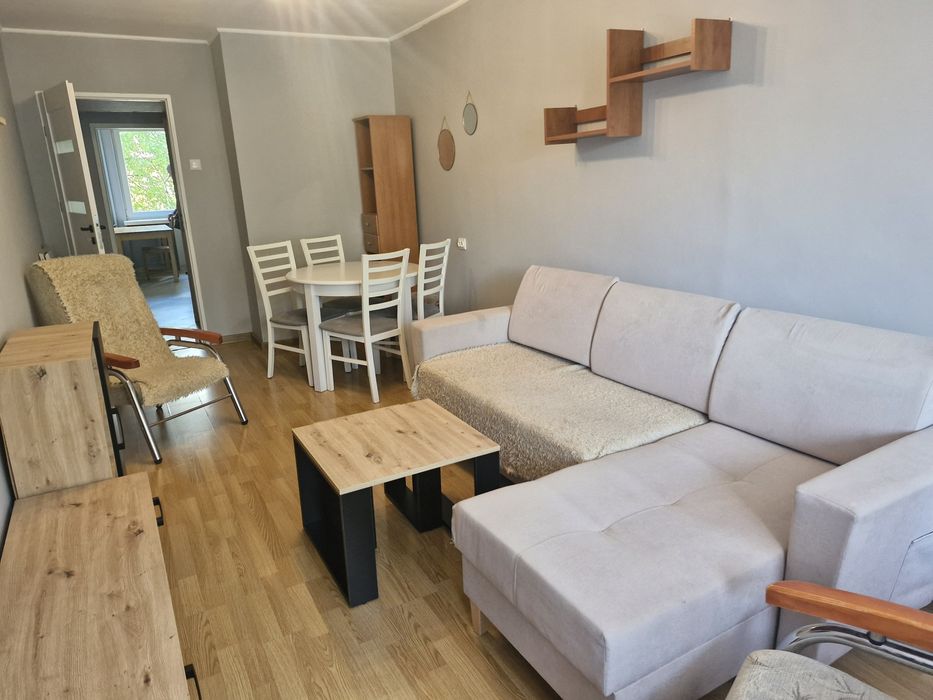 2 oddzielne pokoje  45 m2 Czyzyny po remoncie z jasna kuchnia i loggia