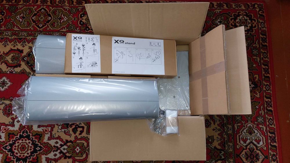 Оригінальні  акустичні стійки Kef XQ stands до  акустики Kef XQ One, XQ 20, XQ 10, Reference 201/2, нові у коробці