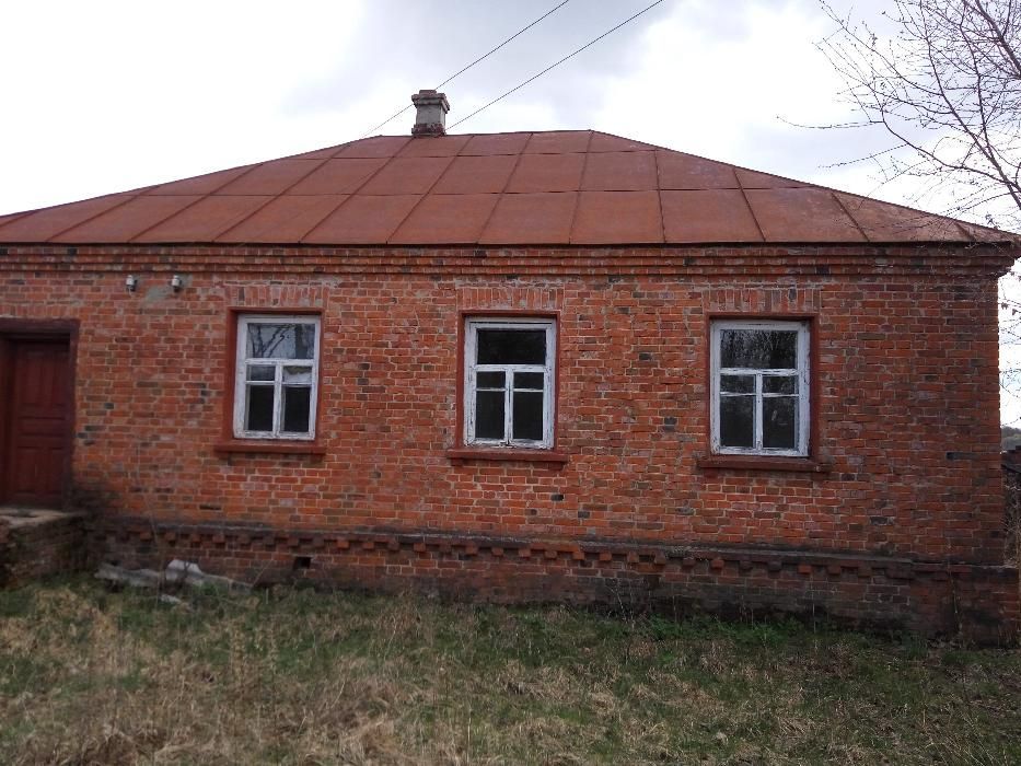 Продам дом с земельным участком город Семеновка Черниговская обл.