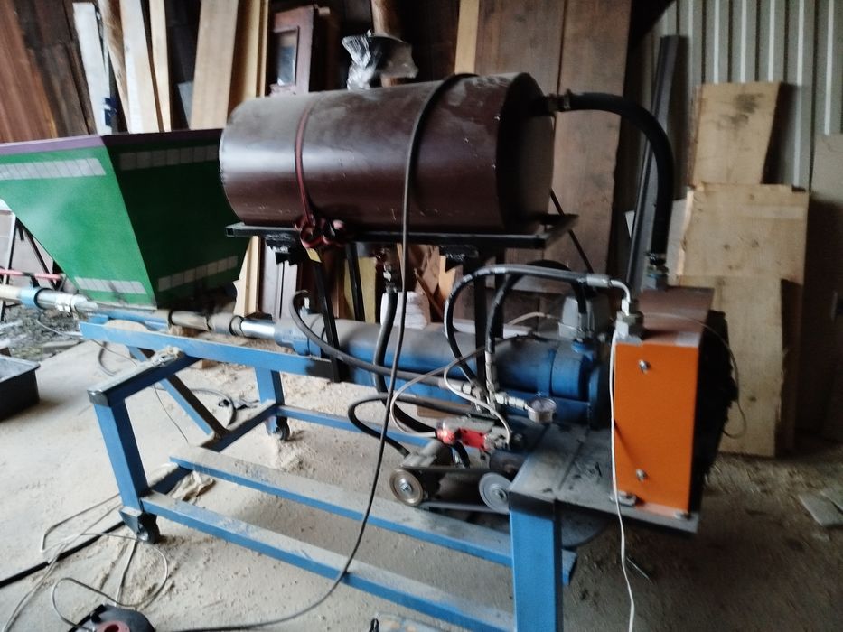 Brykieciarka hydrauliczna do trocin