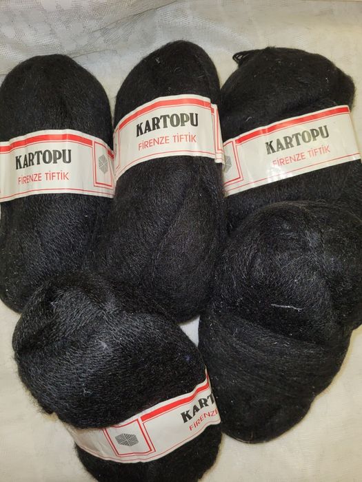 Пряжа різна для вязання