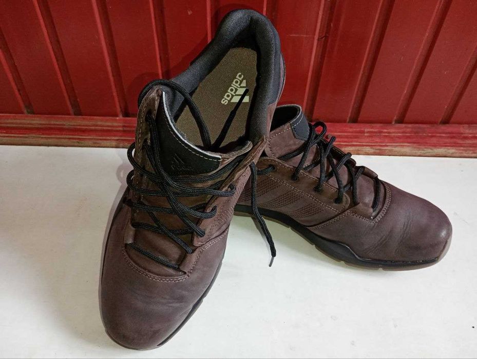 Продам Кросівки ADIDAS Anzit DLX р.45