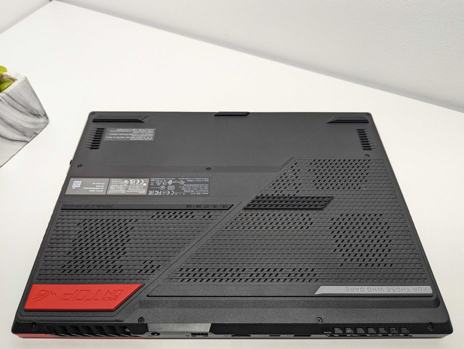 LAPTOP GAMINGOWY Asus ROG Strix RTX 3060 Ryzen 7 4800H 144 hz