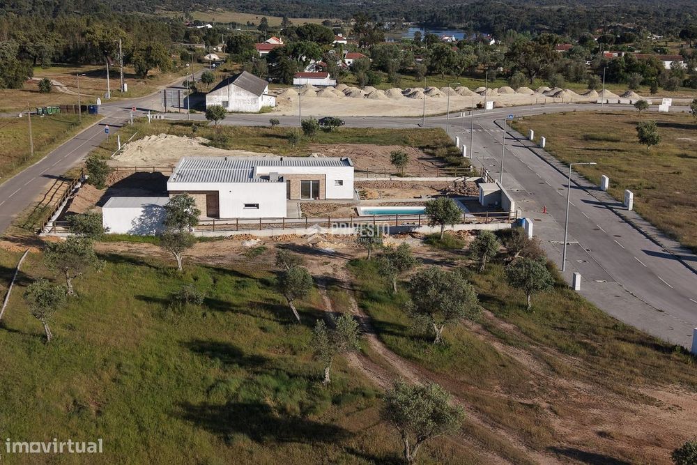 Lotes para Construção de Moradia Junto à Barragem de Montargil
