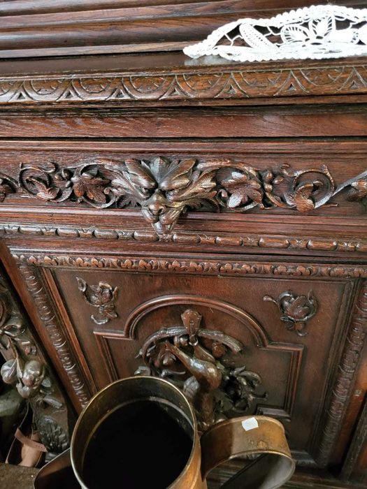 Kredens myśliwski antyk wysoki