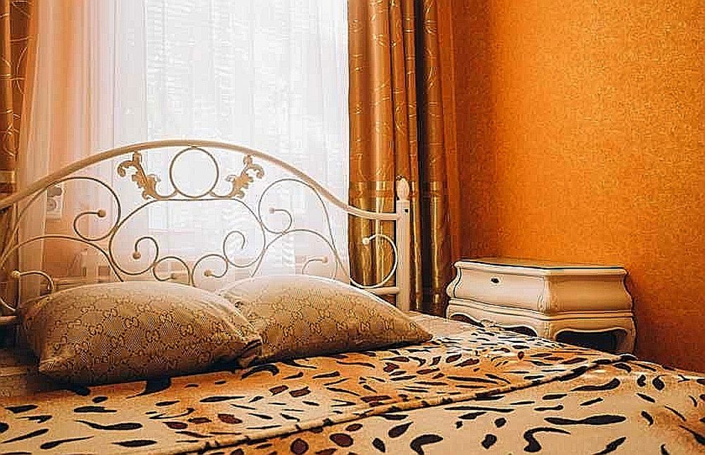 ПОЧАСово Вокзал, Гошпиталь,Ликарня Мечнікова, Титова, 16та квартира о,