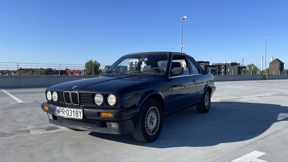 BMW E30 318i baur 34000 zł i sedan na żółtych tablicach 38000 zł