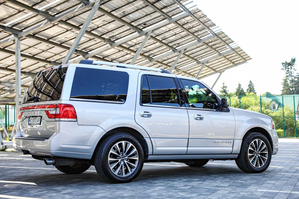 Lincoln Navigator 2016 VIN 5LMJJ2JTXHEL00836 фото оголошення 3 з 24