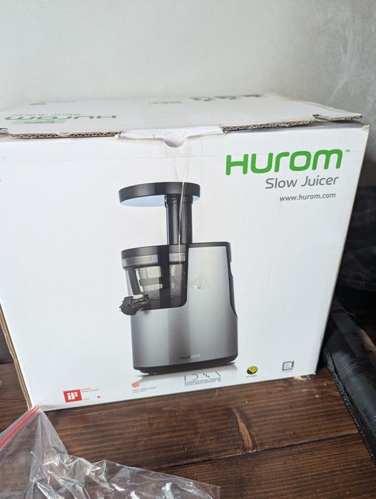 Соковыжималка HUROM  HH-DBE 10
