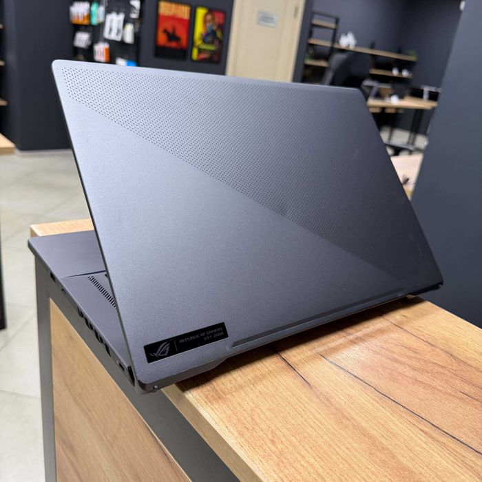 Ігровий ROG Zephyrus - 165 Гц/Ryzen 9 6900HS/RTX 3070 Ti 8 GB/16 DDR5