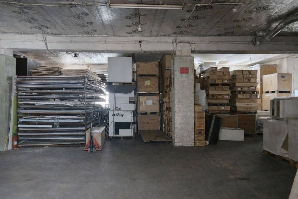 Виробничо складське приміщення 1500м2, Радистів 64