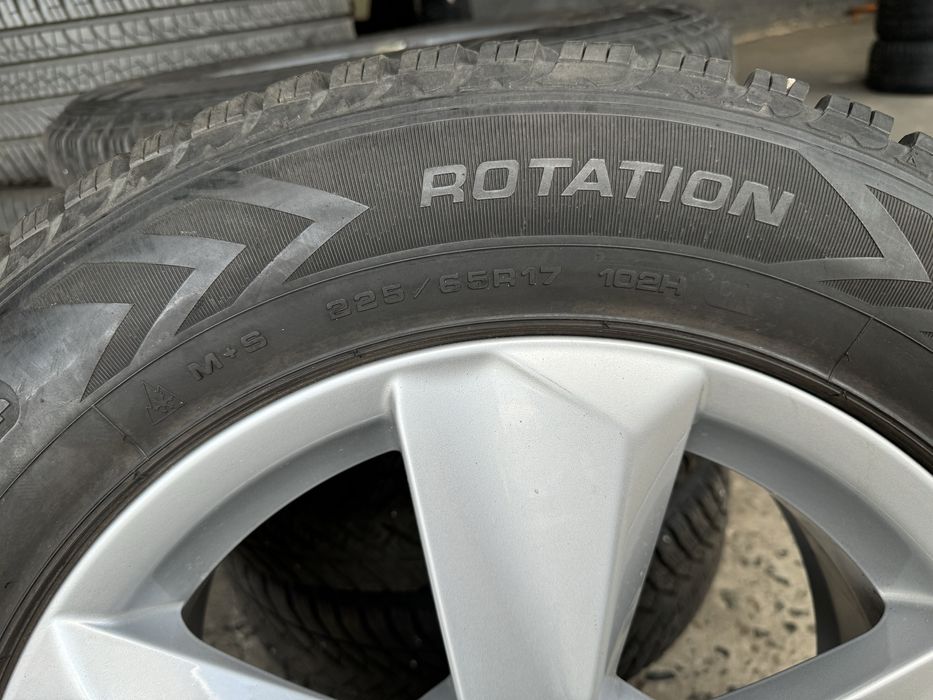 Шини зимові 225/65/17 Good Year