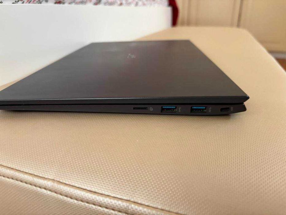 Portátil LG Gram 15" 15Z90Q, i7 1260P, 1TB NVMe, 16 GB RAM, Windows 11 Pro