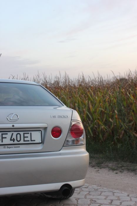 Lexus IS 200 - 110 mil km