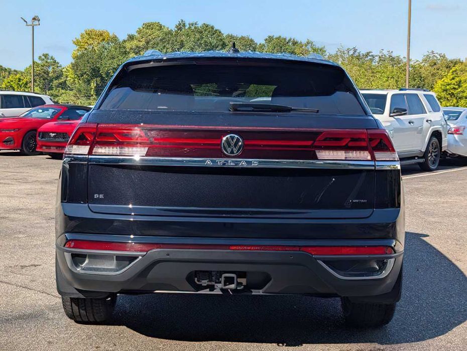 Volkswagen Atlas      2024