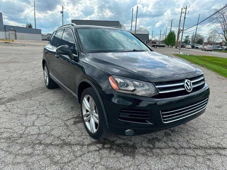 Volkswagen Touareg Executive      2012