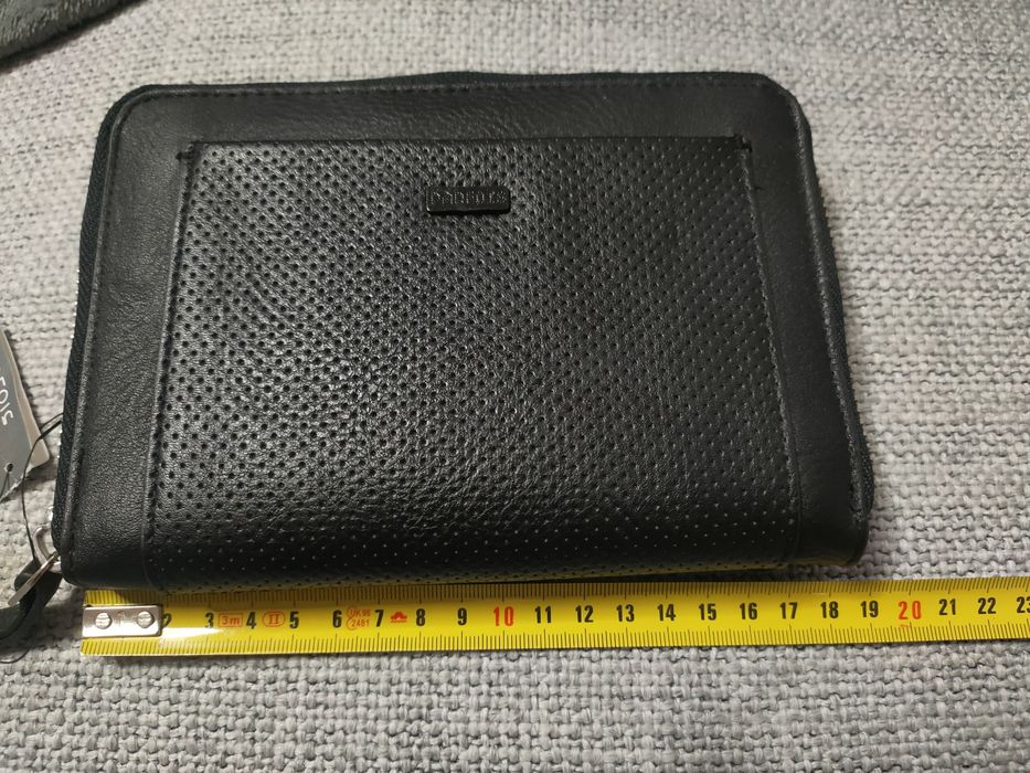 Wallet for Notes and Documents422977897822300163