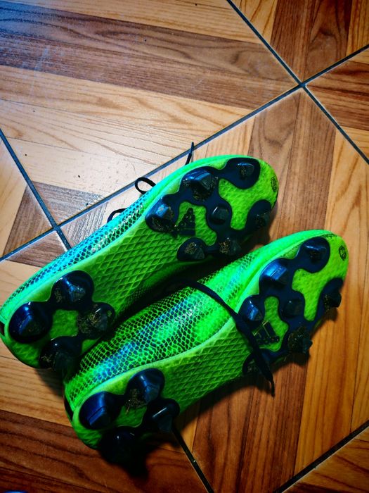 Buty piłkarskie korki Adidas R.45