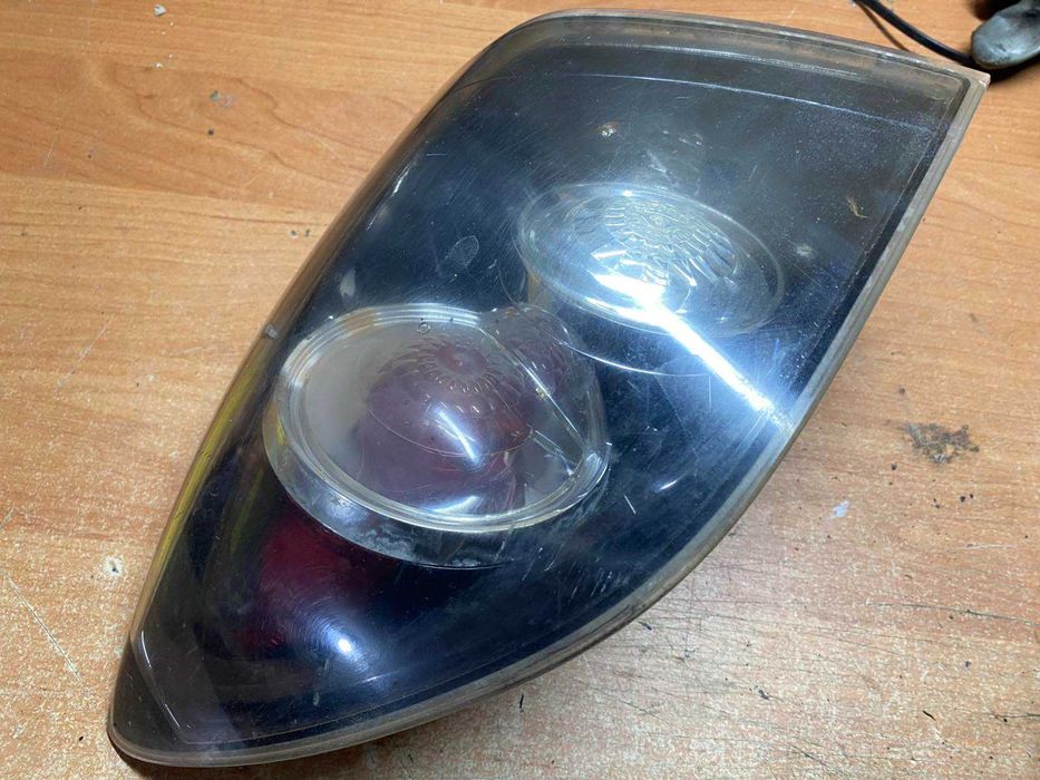 Задні фари стопи. в кузов мазда 3 БК хетчбек