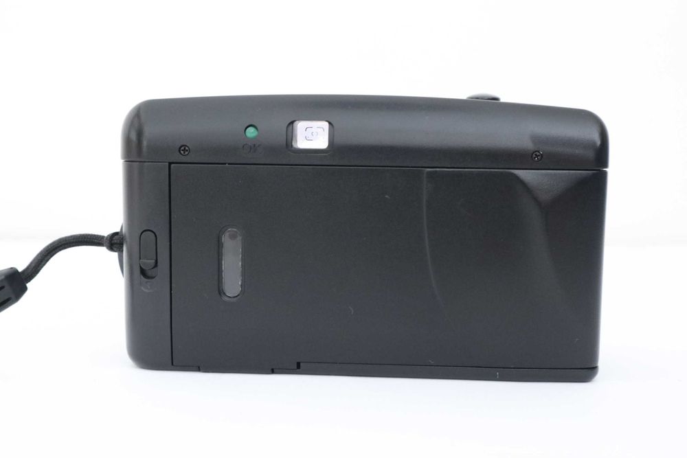 Aparat analogowy AUTO FOCUS 35 mm lens retro PRL z pokrowcem