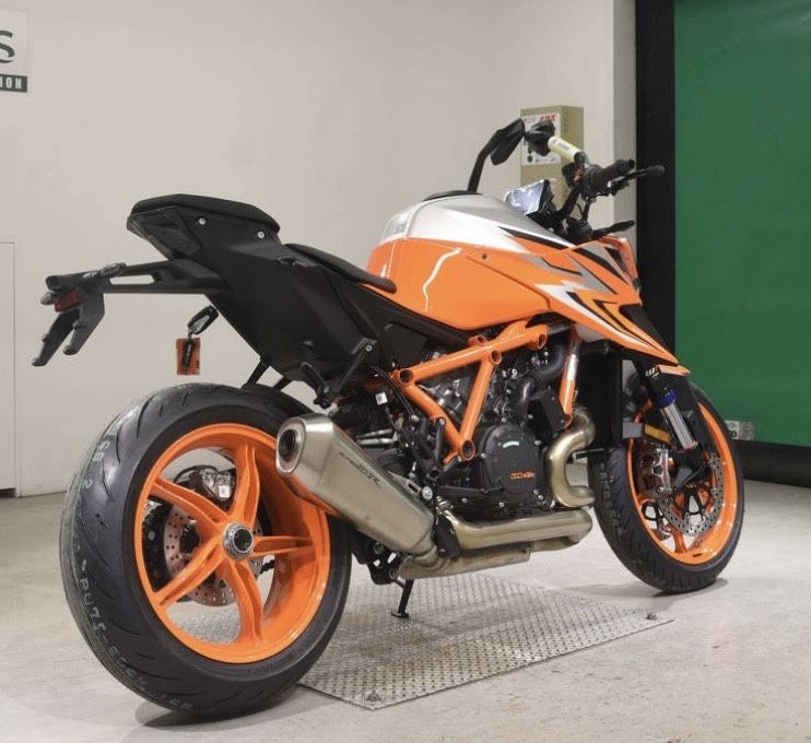 KTM 1290 Super Duke 2023 рік 2 км пробіг