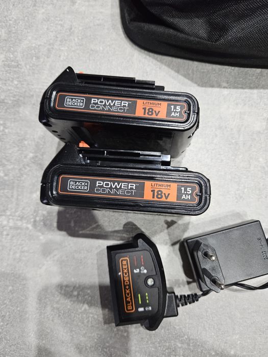 Wkrętarko wiertarka Black&Decker BCD700s