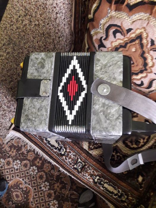 Продам Тульскую гармонь  3-4  голосую