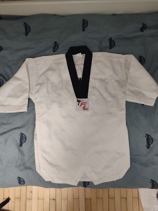 Форма для тхэквондо 130 см.