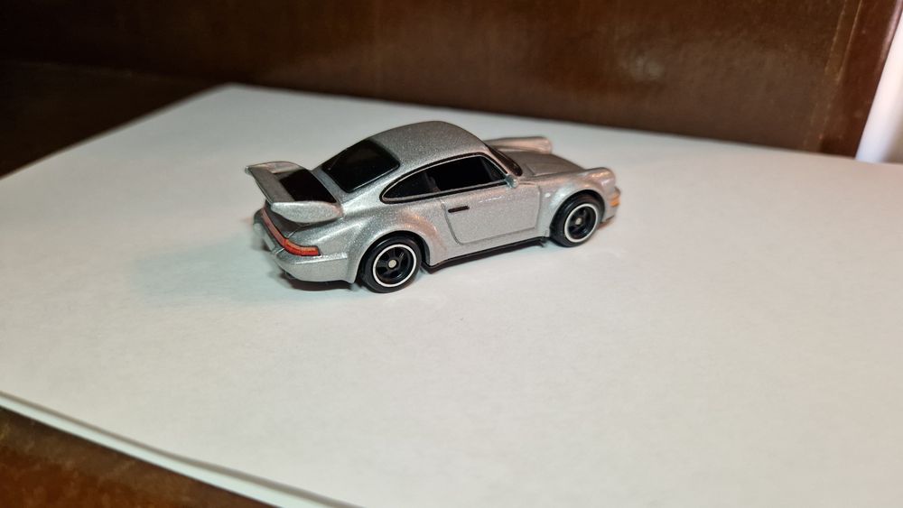 Hot Wheels Porsche 911 Carrera RS 3.8 Fast and Furious