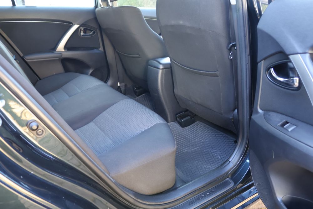 Toyota avensis T27 2.0 diesel