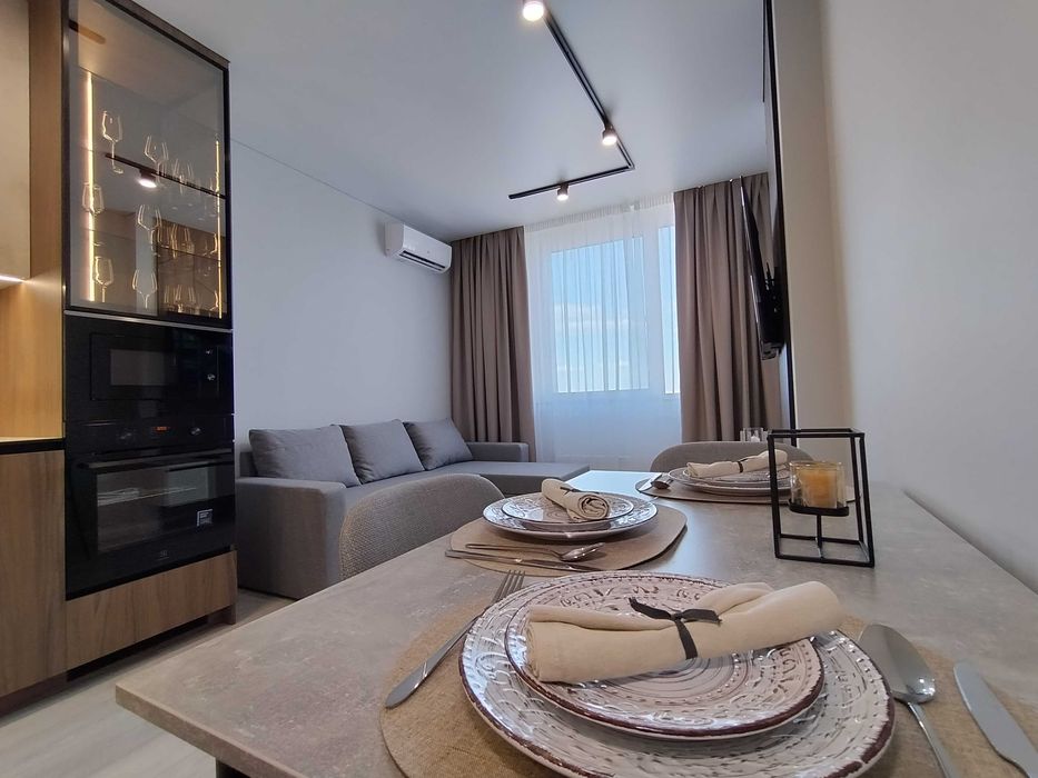 ЖК Варшавський 3, Квартира з новим, якісним ремонтом!