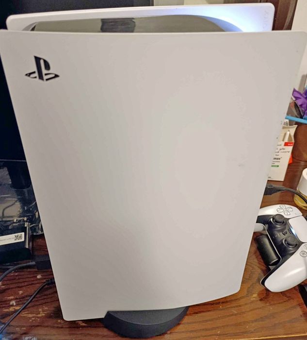 Ps5+4 jogos e 2 comandos