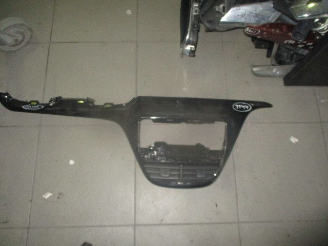 Friso tablier PEUGEOT 208