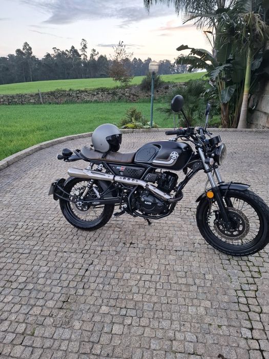 UM  renegade scrambler x   de 2021 renegade