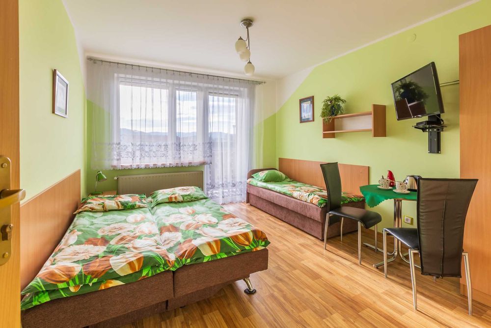 Kwatera, pokoje gościnne z łazienkami noclegi, darmowy parking Krynica