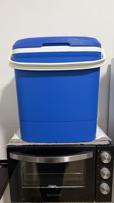 Caixa termica 30L.