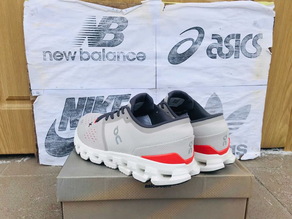 Кроссовки On Cloud X 4 Swiss Engineering для тренировок бега