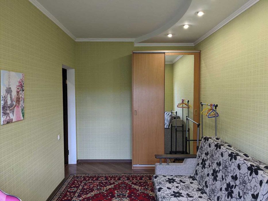 З комнатная квартира с ремонтом и мебелью