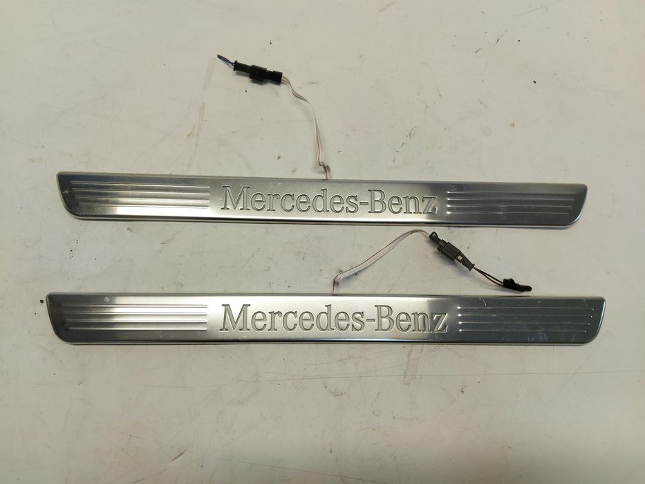 Mercedes cla w118 x118 kombi listwa progu lewa prawa a1186807500