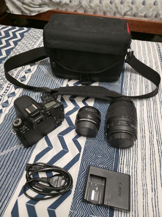 Canon 66D Completa com 2 Lentes - Excelente Estado