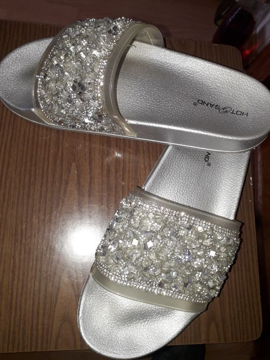 Босоніжки шльопки 41р