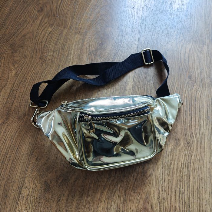 Nerka saszetka na biodro złota imprezowa damska błyszcząca nowa