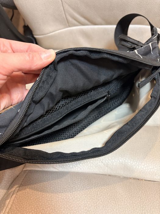 Поясная сумка-бананка Nike