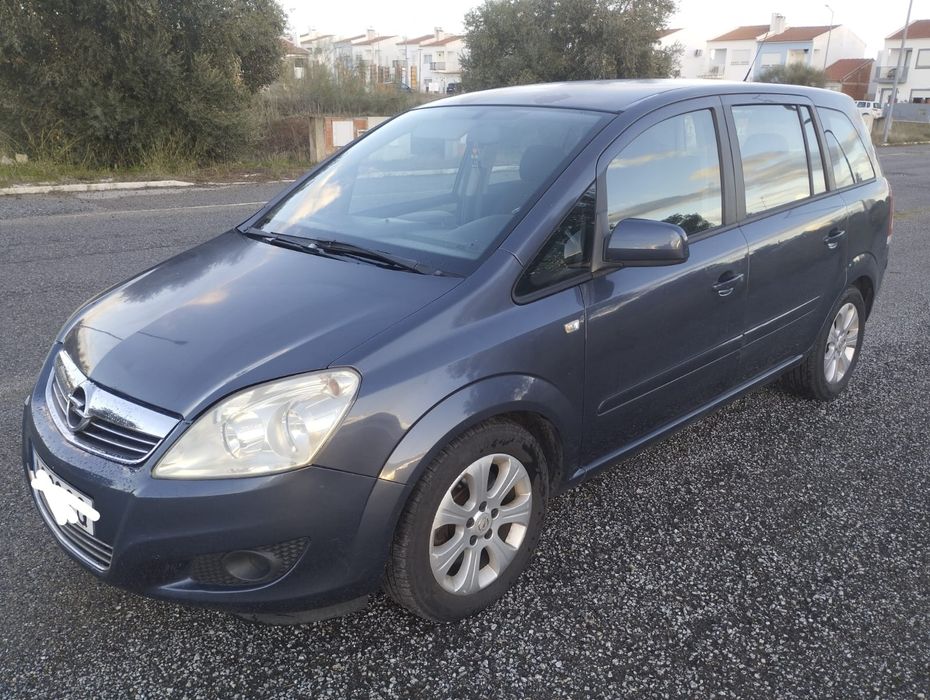 Opel Zafira 1.7cc a diesel, 7 lugares